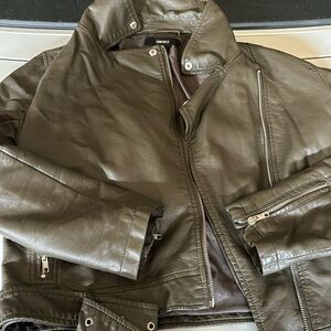 Forever 21 .. Large HUNTER GREEN JACKET